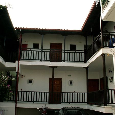 Отель Pella House Пефкохори Экстерьер фото